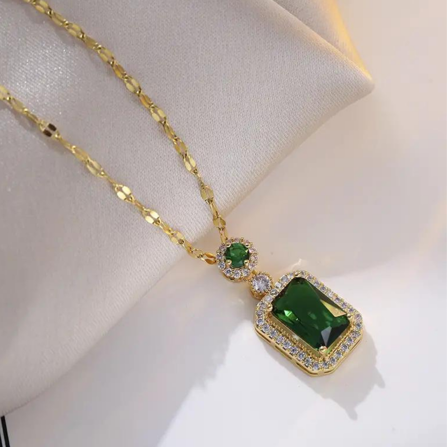 Deep Green Nature Necklace